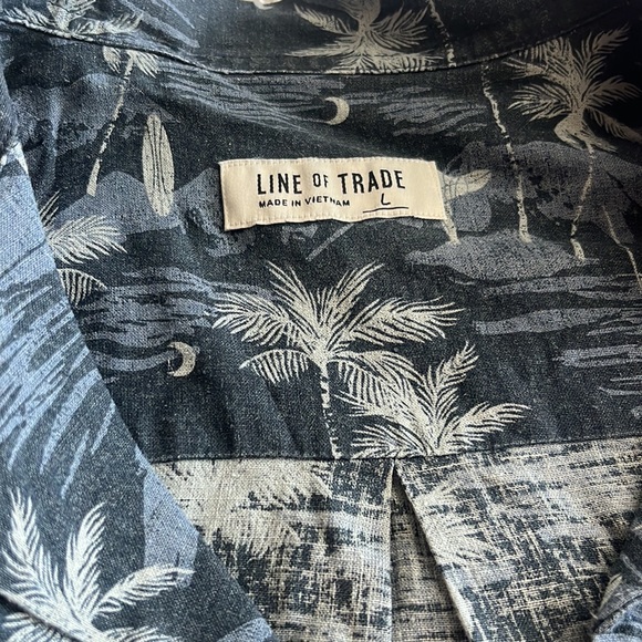 Line of trade Men’s button down. Large. - Picture 5 of 5